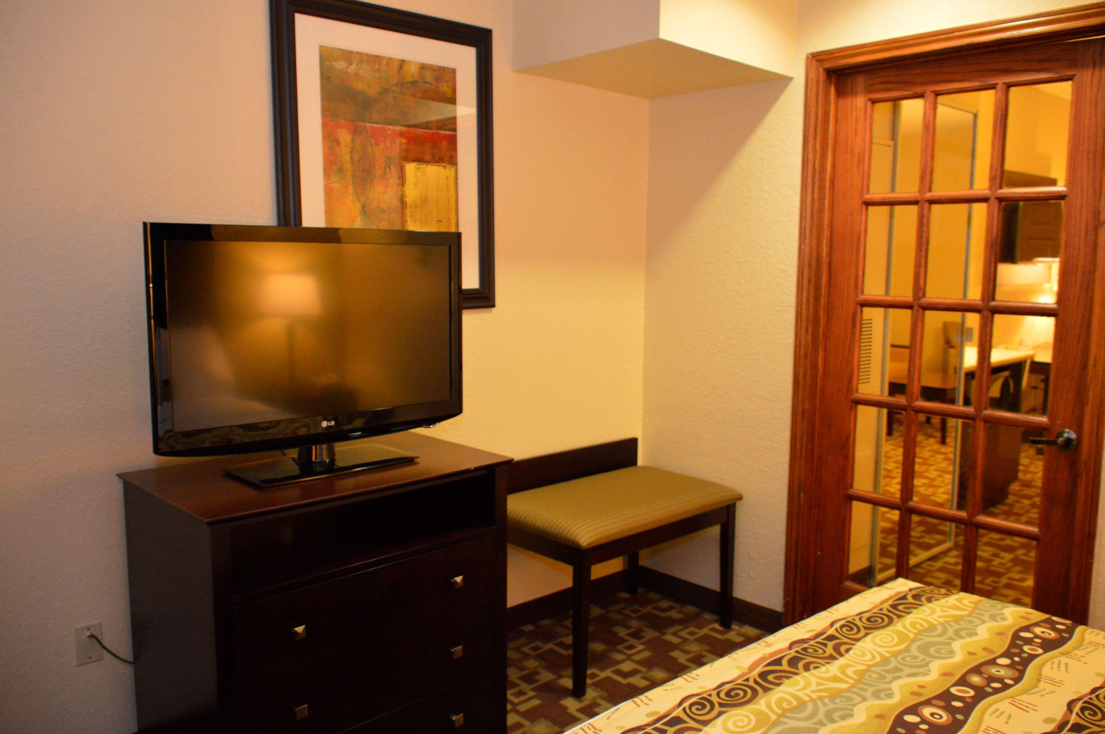 Western Hobby Airport And Hotel