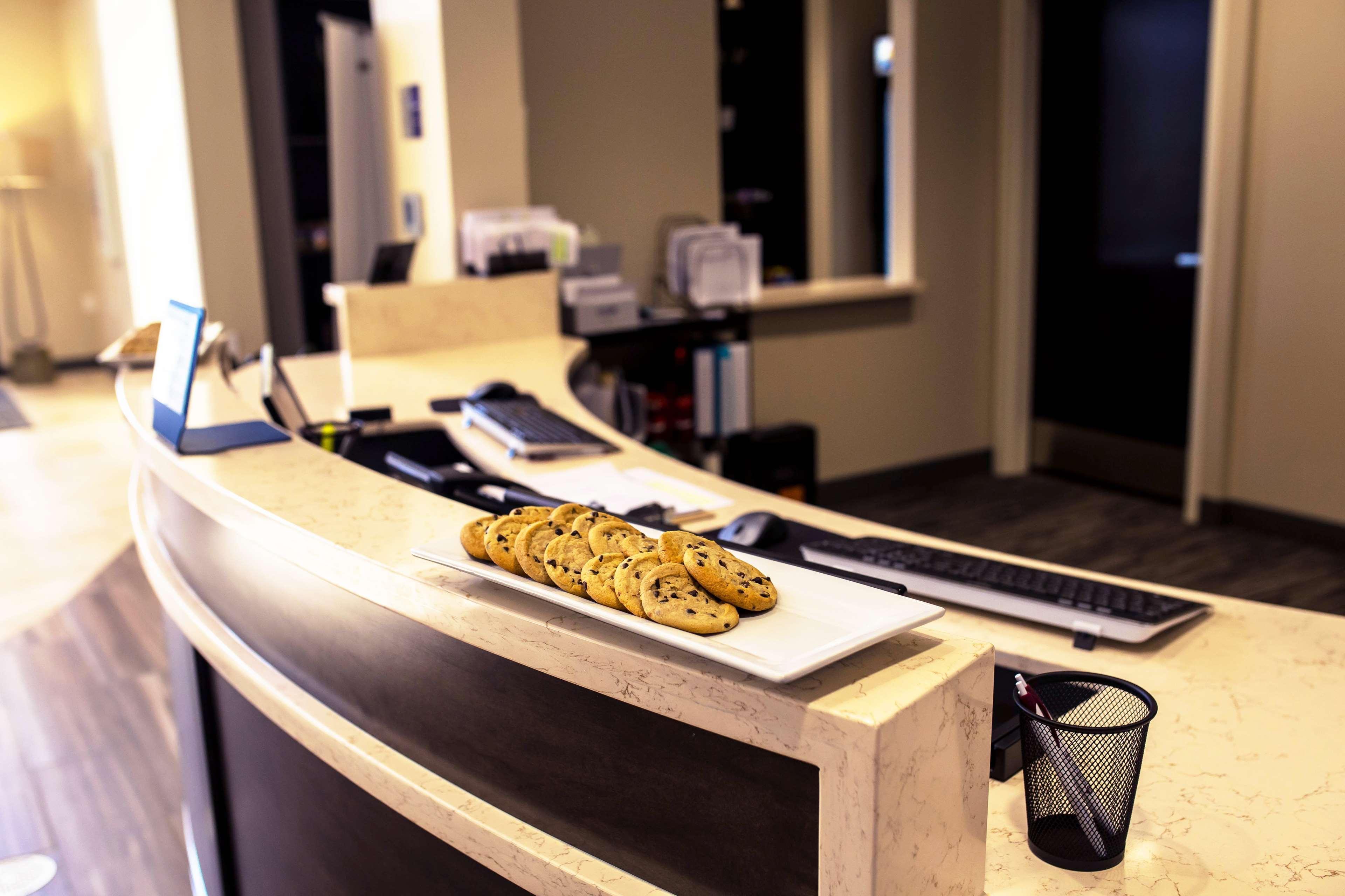 Hotel Western Hobby Airport And