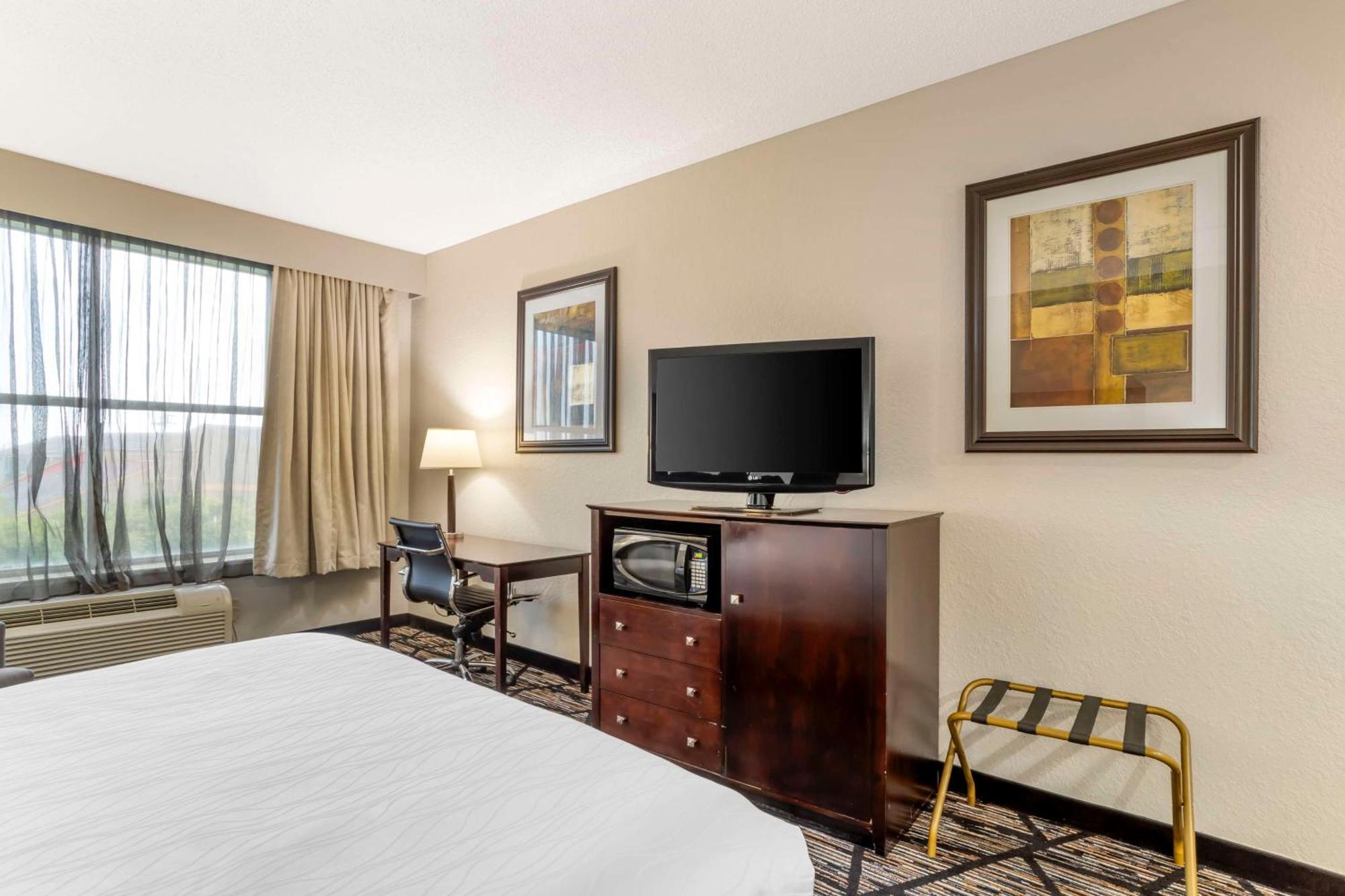 Western Hobby Airport And Hotel Houston