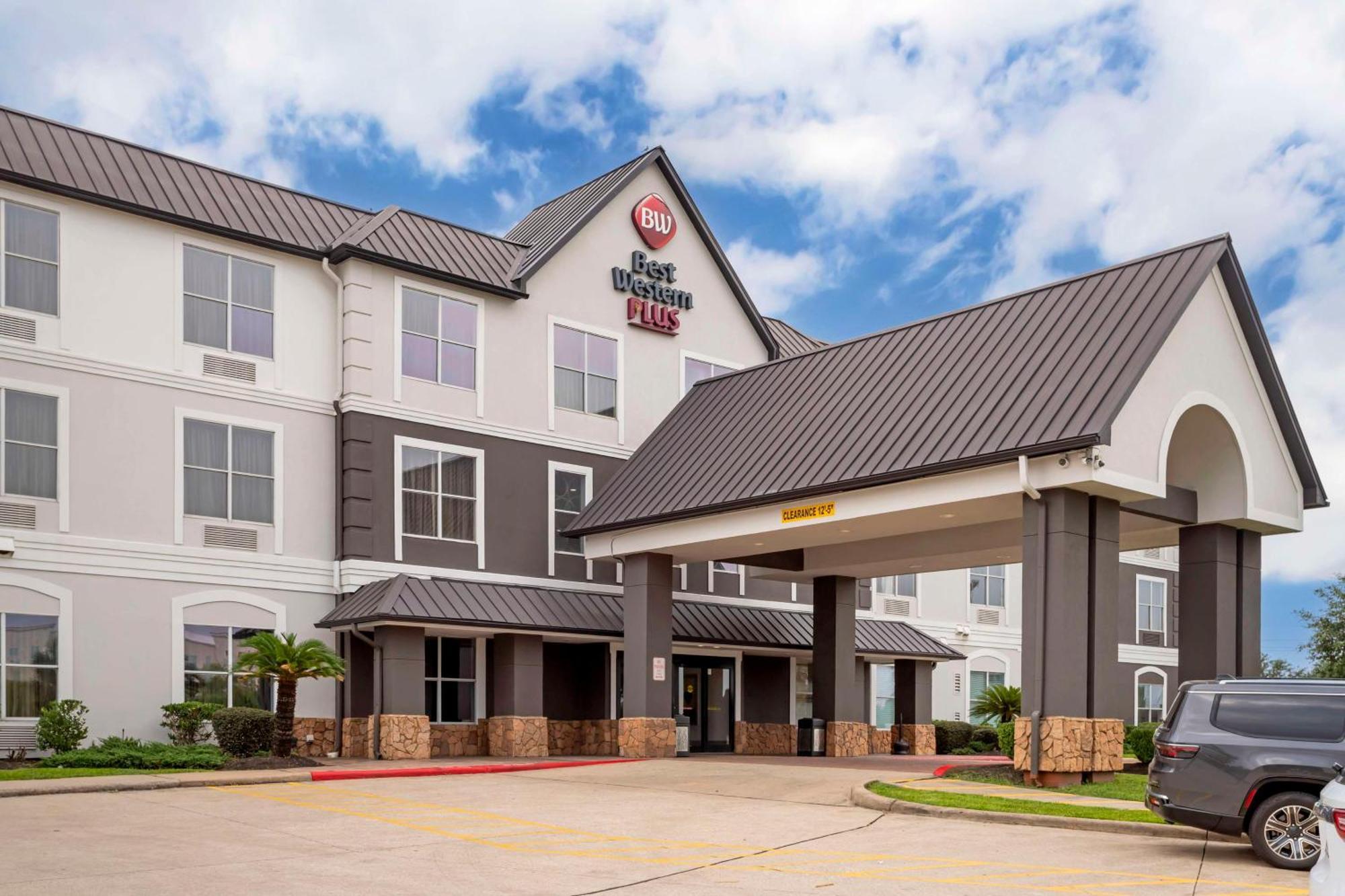 Western Hobby Airport And 3*