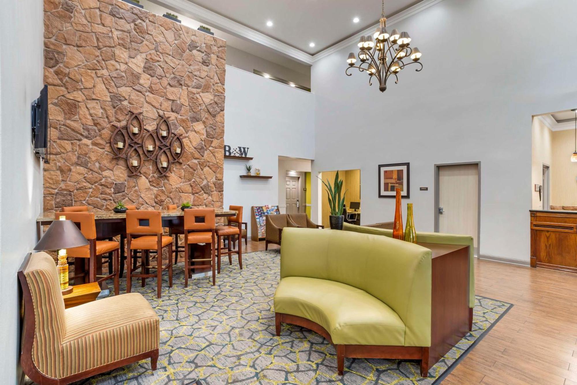 Western Hobby Airport And Hotel Houston