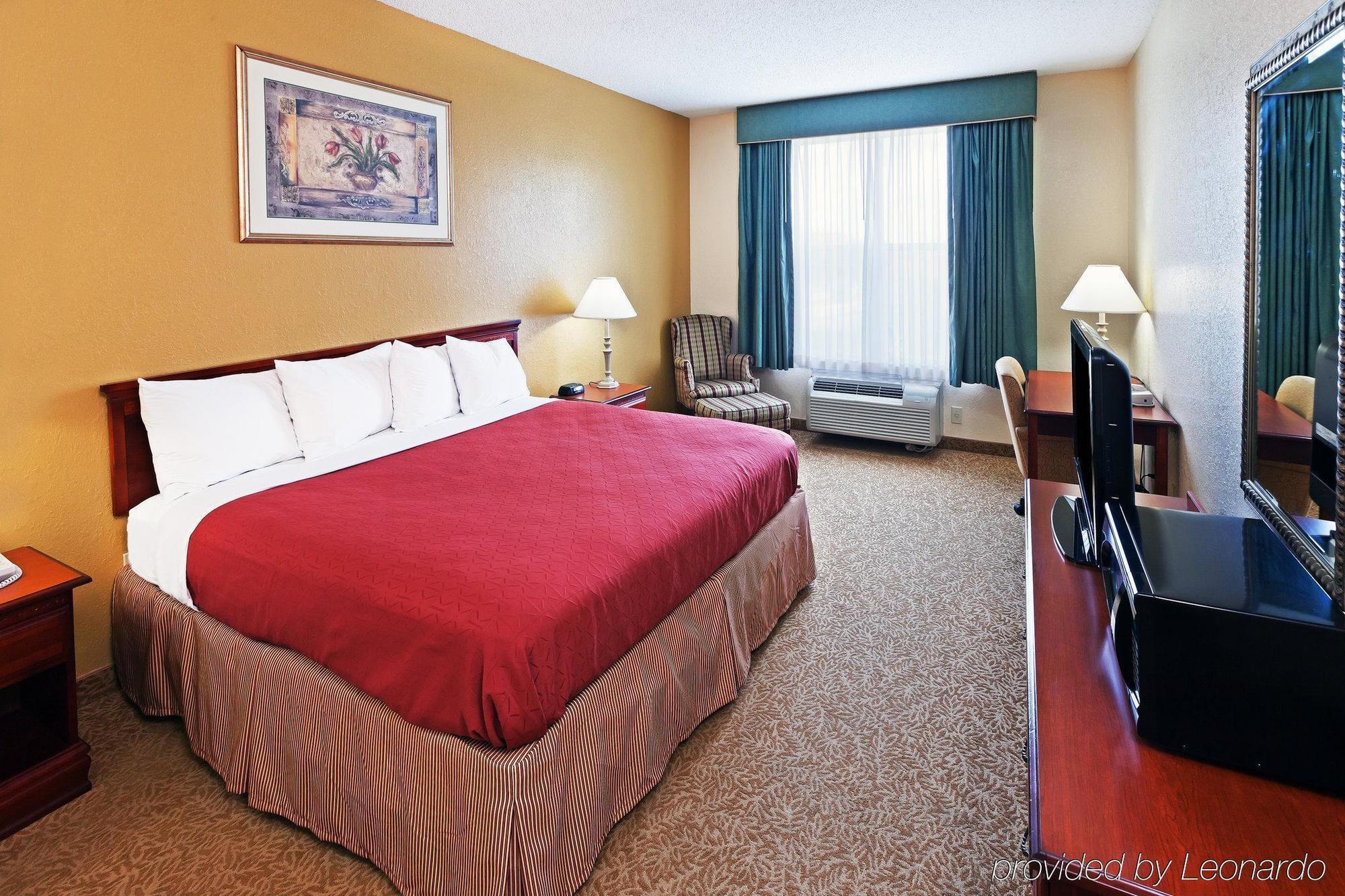 Western Hobby Airport And Hotel 3*