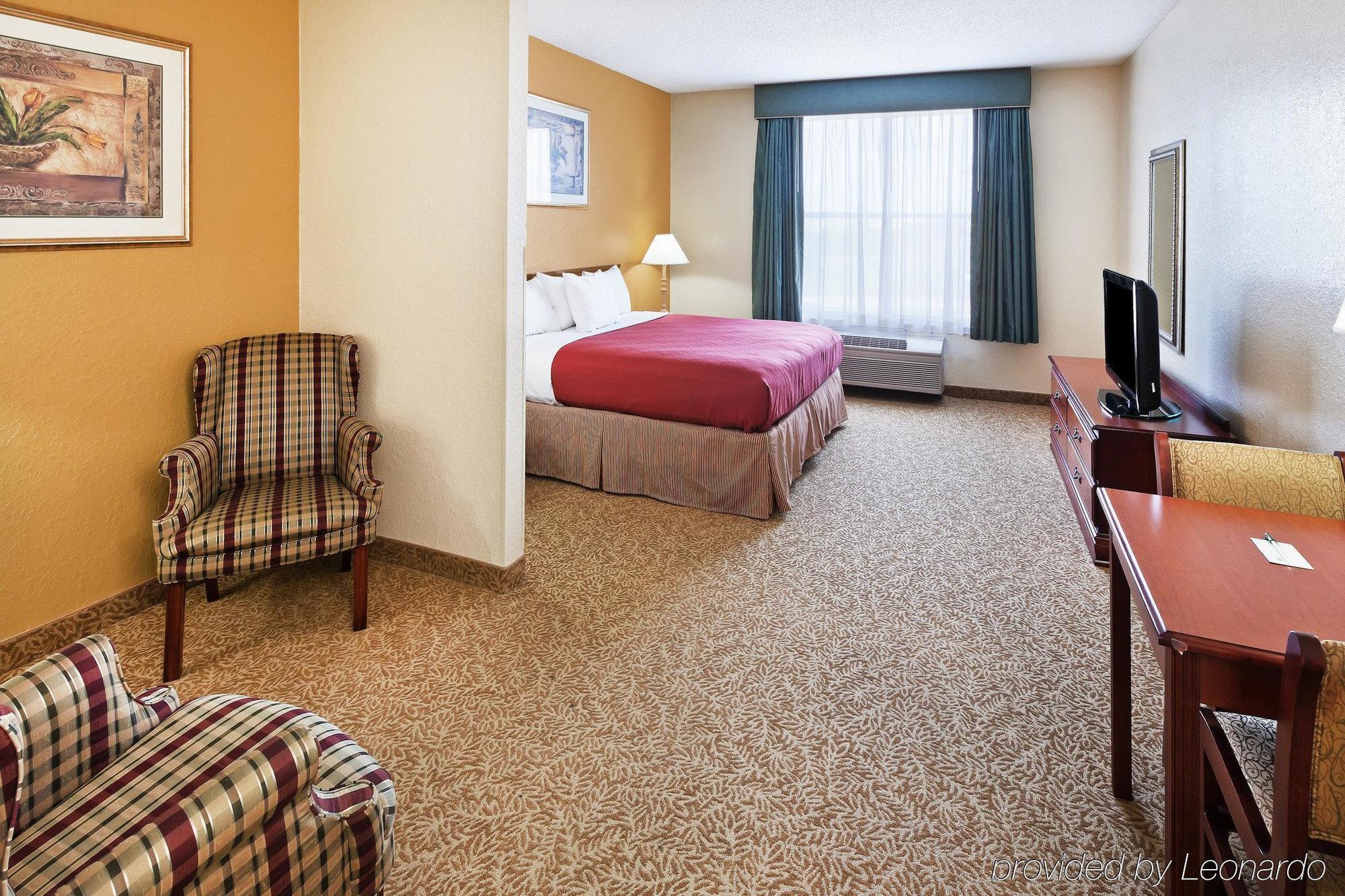 Western Hobby Airport And 3*